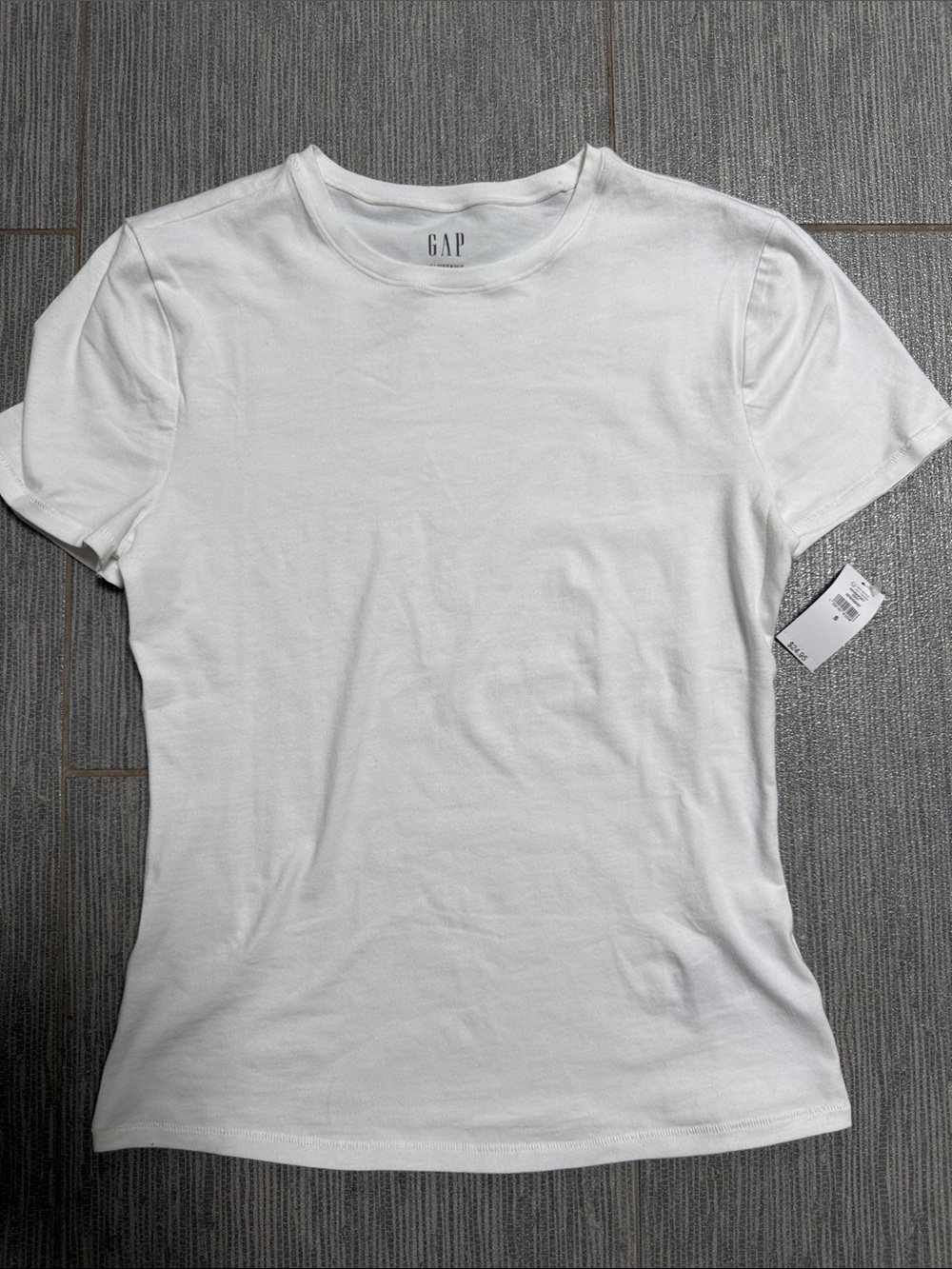GAP White Crewneck Short Sleeve Tee